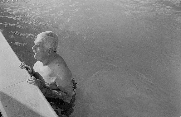 37 Carlos Siri - Ilford HP5+ 400 por Arca Film Lab (Mayo 2025) - Rollo 1007