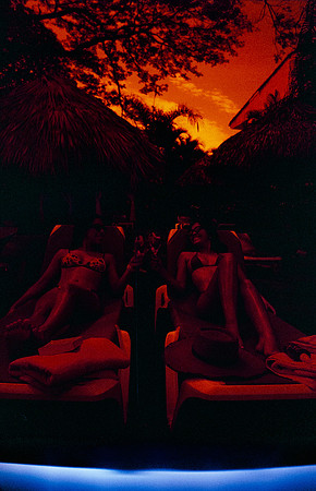 01 Ovald - Lomography Redscale por Arca Film Lab (Junio 2025) - Rollo 1140