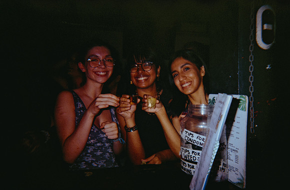 16 Navneet - Kodak Gold 200 por Arca Film Lab (Junio 2025) - Rollo 1109
