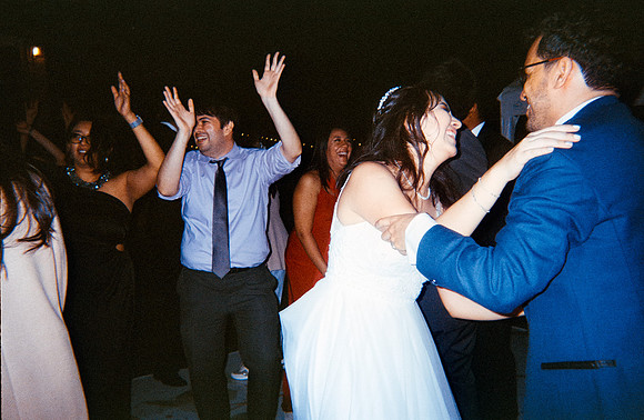 10 Rodrigo Flores - Fujifilm 400 por Arca Film Lab (Junio 2024) - Rollo 0097