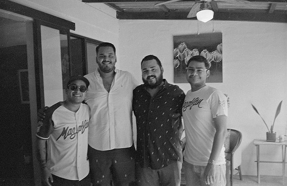 21 Marcelo Domínguez - Ilford HP5+ 400 por Arca Film Lab (Septiembre 2024) - Rollo 0347