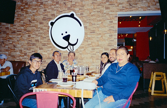 02 Pablo Marroquín - Fujifilm 400 por Arca Film Lab (Marzo 2025) - Rollo 0842
