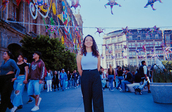 06 Elliot Morales - Fujifilm 400 por Arca Film Lab (Diciembre 2024) - Rollo 0557