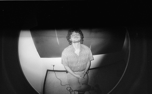 14 Natalia Mendoza - Kentmere Pan 400 por Arca Film Lab (Junio 2025) - Rollo 1129