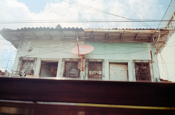 05 Ronald Hernández - Fujifilm 200 - Arca Film Lab (Septiembre 2024) - Rollo 0330