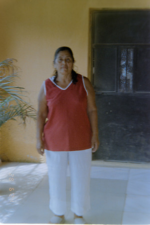 05 Mercedes Pérez - Konica Centuria Super 400 por Arca Film Lab (Junio 2024)