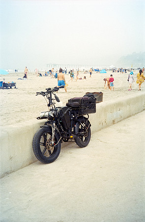 08 Mauricio Salguero - Lomography 400 por Arca Film Lab (Enero 2025) - Rollo 0563