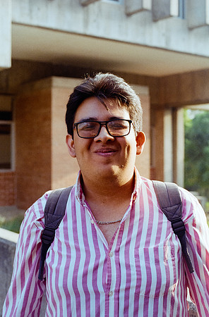 17 Adrián Cajax - Fujifilm 400 por Arca Film Lab (Abril 2025) - Rollo 0988