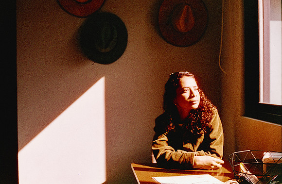 01 Elliot Morales - Harman Phoenix 200 por Arca Film Lab (Diciembre 2024) - Rollo 0556