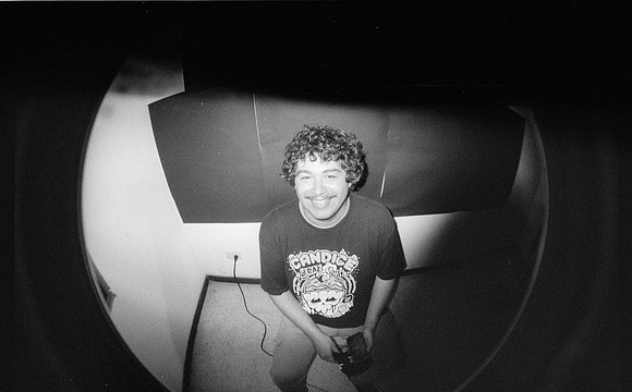 02 Natalia Mendoza - Kentmere Pan 400 por Arca Film Lab (Junio 2025) - Rollo 1129