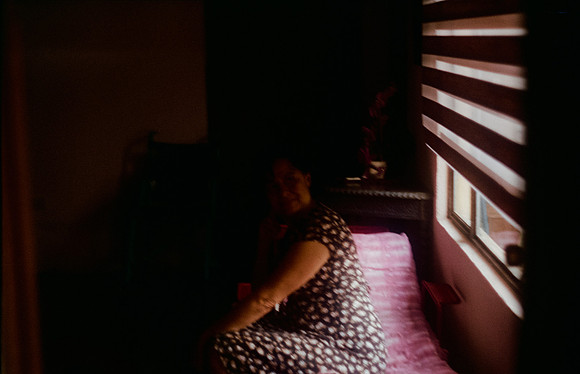 06 Elliot Morales - Cinestill 400D por Arca Film Lab (Mayo 2025) - Rollo 1049