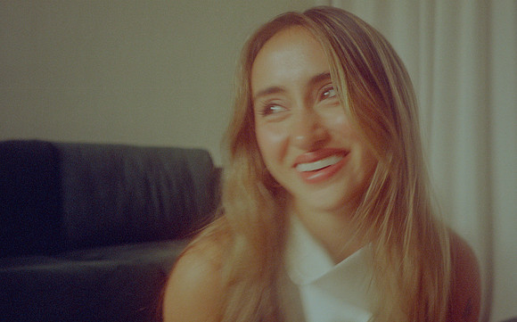 23 Vivian Kotouch - Lomography 400 por Arca Film Lab (Octubre 2024) - Rollo 0417