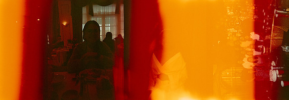35 Alejandra Pineda - Cinestill 400D por Arca Film Lab (Febrero 2025) - Rollo 0887