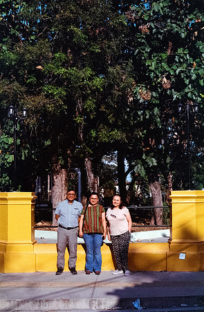 05 Alejandro Anzueto - Kodacolor 200 por Arca Film Lab (Julio 2024) - Rollo 0148