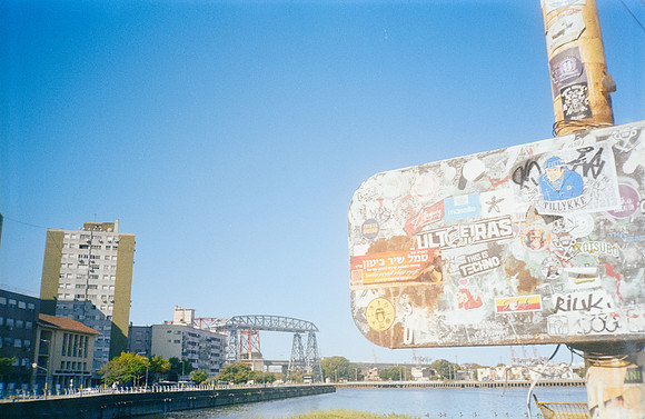 08 Mai Vidaurre - Fujifilm 400 por Arca Film Lab (Mayo 2025) - Rollo 1004