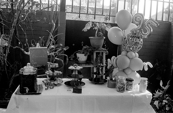 29 Fernando Peña - Ilford HP5+ 400 por Arca Film Lab (Enero 2025) - Rollo 0701