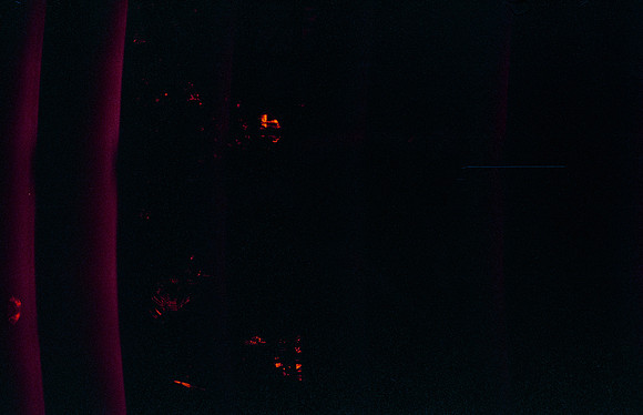 04 Ovald - Lomography Redscale por Arca Film Lab (Junio 2025) - Rollo 1140