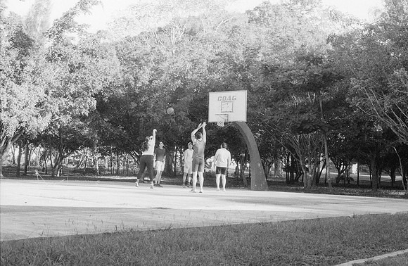 22 Valeria Minera - Kentmere Pan 400 por Arca Film Lab (Abril 2025) - Rollo 0960