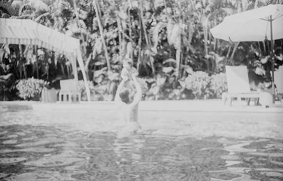 30 Mónica Minondo - Kodak TMAX 400 por Arca Film Lab (Febrero 2025) - Rollo 0742
