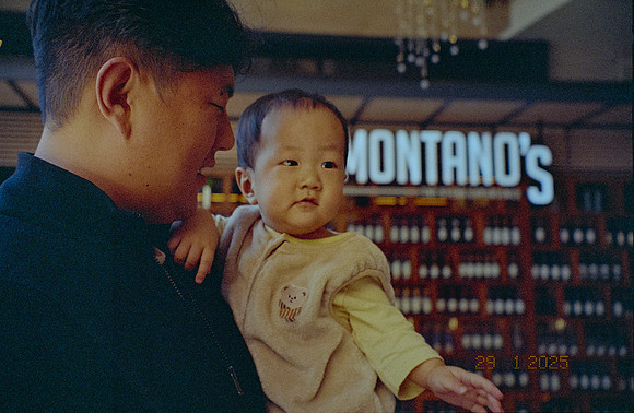 14 Mia Yun - Lomography 400 por Arca Film Lab (Febrero 2025) - Rollo 0740