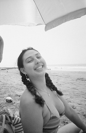 04 Desirée Argueta - Fujifilm Acros 100 por Arca Film Lab (Enero 2025) - Rollo 0571