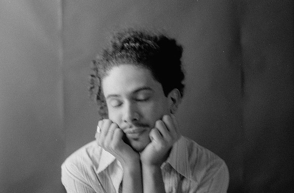 30 Mariana Cabrera - Kentmere Pan 400 por Arca Film Lab (Junio 2025) - Rollo 1130