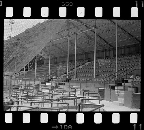 10 Omar Véliz - Neopan SS 100 por Arca Film Lab (Agosto 2024) - Rollo 0301